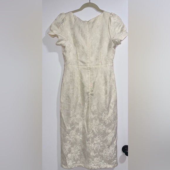 Tansshop traditional white/beige dress - Picture 2 of 3
